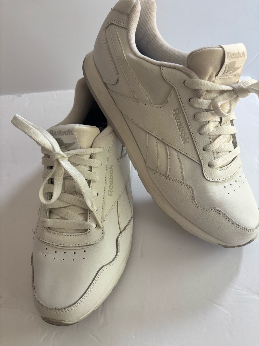 Reebok Men’s Sneakers in Cream/Off-White